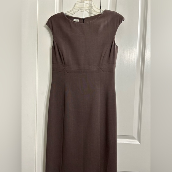 Agnona Cap Sleeve Fitted Cashmere Midi Dress Size 42 - Picture 11 of 11